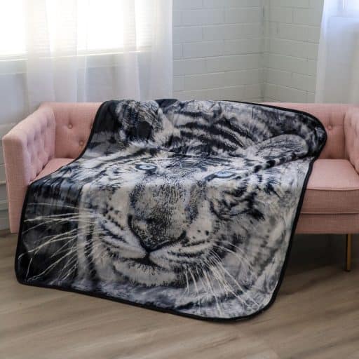 Casa Rosso Mink Throw Tiger Blue Eye 127x152cm