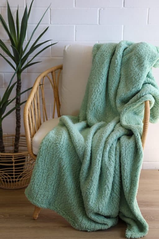 Casa Rosso Sherpa Throw Sage Green 127x152cm