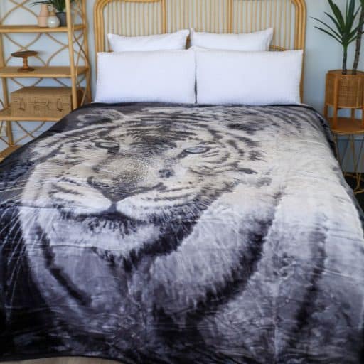 Casa Rosso Mink Blanket Tiger Blue Eyes DB 180x210cm - Image 4