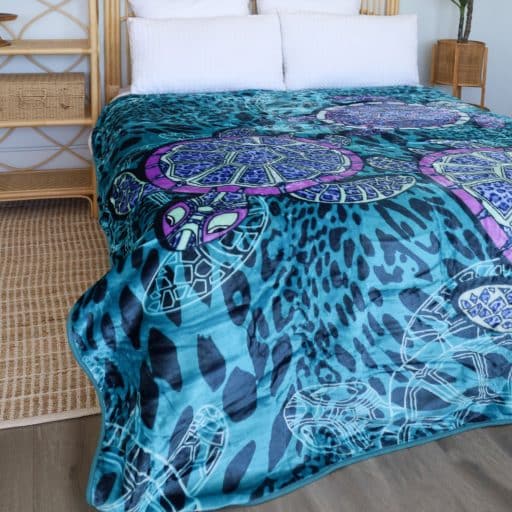 Casa Rosso Mink Blanket Turtle Aqua DB 180x210cm - Image 4