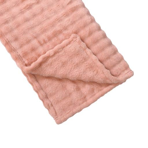 CR Bubble Flannel Throw Pink - Image 3